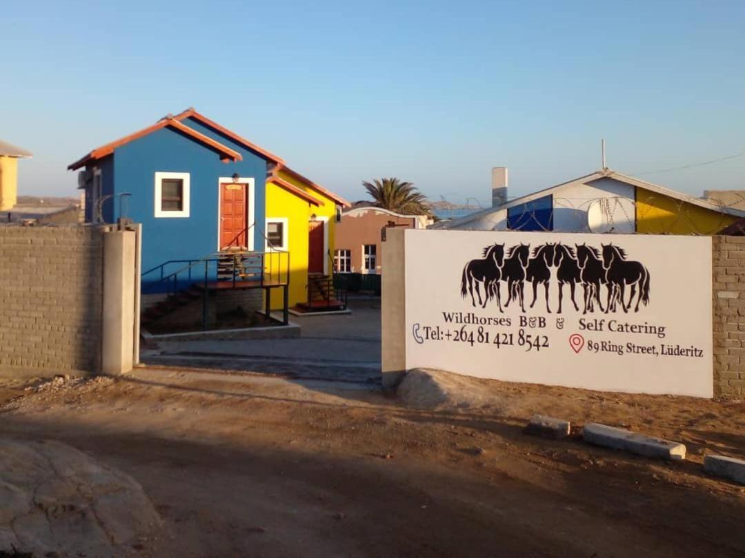 Wildhorses B&B And Self Catering Lüderitz Extérieur photo